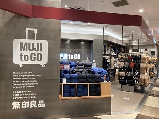 399445565
